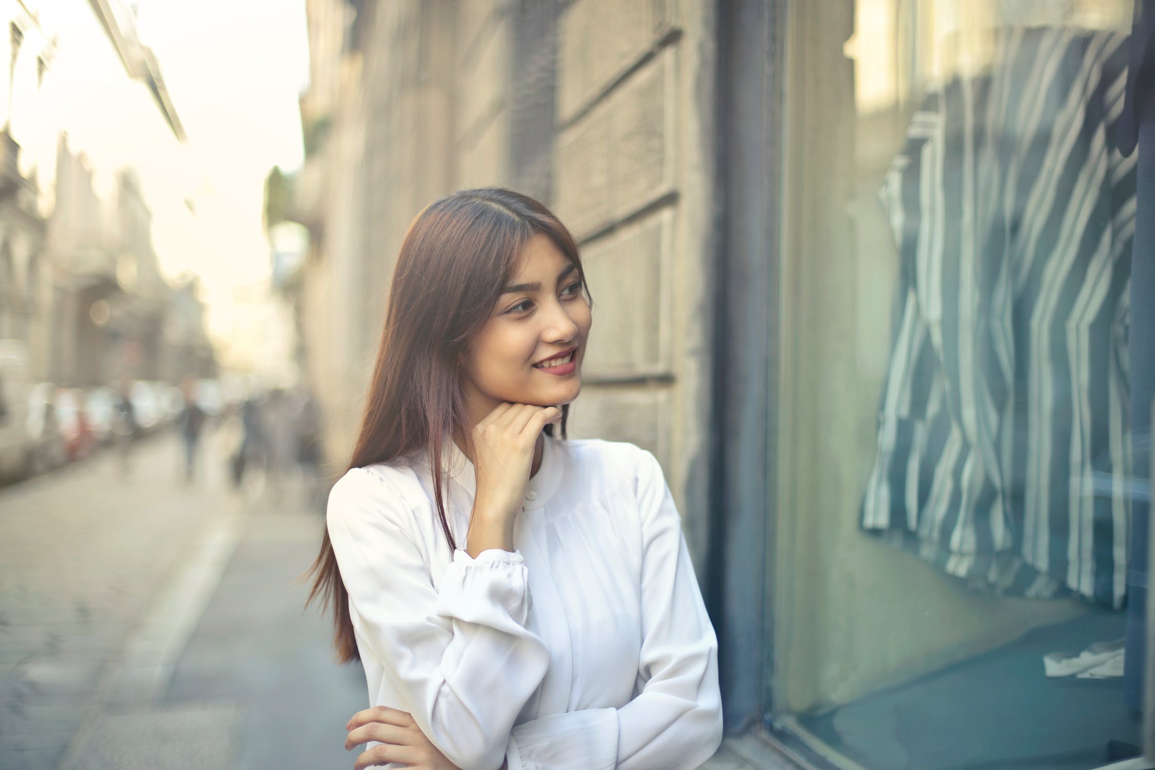 5 Ways Laser Treatments Reduce Acne Scarring